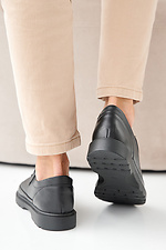 Schwarze Damen-Lederschuhe fr Frhling und Herbst  2505389 Foto №6