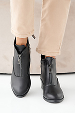 Schwarze Damen-Lederstiefel fr Frhling und Herbst 2505390 Foto №6