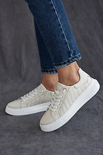 Light leather sneakers for autumn with a white sole  8019404 photo №4