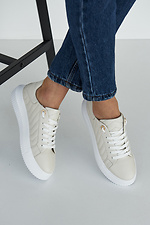 Light leather sneakers for autumn with a white sole  8019404 photo №9