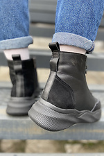 Wysokie czarne buty zimowe wykonane ze skóry naturalnej z zamszowymi wstawkami  4205409 zdjęcie №5