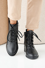 Schwarze Damen-Lederstiefel fr Frhling und Herbst  2505414 Foto №7