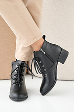 Schwarze Damen-Lederstiefel fr Frhling und Herbst  2505414 Foto №10