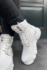 Шкіряні білі черевики на хутрі в спортивному стилі  4205415 фото №4