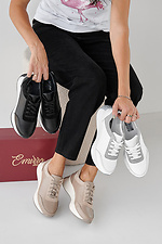 Damen-Sneakers aus schwarzem Leder fr Frhling und Herbst 2505416 Foto №2