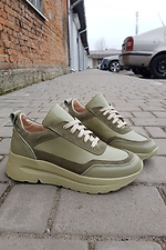 Зеленые кожаные кроссовки в стиле кэжуал на платформе  8019417 фото №6