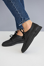 Spring women's sneakers made of genuine leather in black  8019433 photo №3
