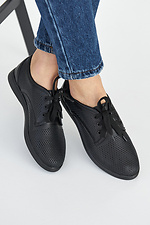 Spring women's sneakers made of genuine leather in black  8019433 photo №5