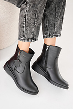 Schwarze Damen-Winterstiefel aus Leder 2505435 Foto №5