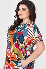 Асимметричное штапельное платье AVALINA с короткими рукавами в яркий абстрактный принт Garne 3040437 фото №5