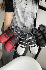 Детские кожаные кроссовки белого цвета на липучках 8018437 фото №5