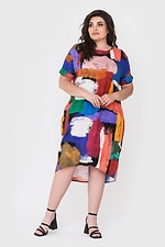 AVALINA asymetryczna sukienka z krótkimi rękawami w jasny abstrakcyjny nadruk Garne 3040438 zdjęcie №1