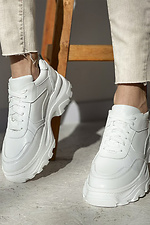 Кожаные женские кроссовки белого цвета 8018440 фото №4
