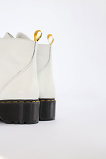 Белые кожаные ботинки весенние на черной платформе  4205443 фото №4