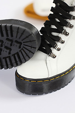 Белые кожаные ботинки весенние на черной платформе  4205443 фото №5