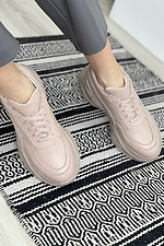 Кожаные женские кроссовки бежевого цвета на платформе  8018449 фото №5