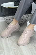 Шкіряні жіночі кросівки бежевого кольору на платформі  8018449 фото №9
