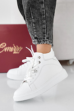 Women's white winter leather sneakers  2505452 photo №1