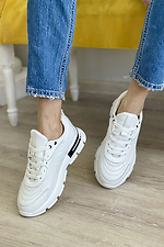 Шкіряні жіночі кросівки білого кольору  8018454 фото №7