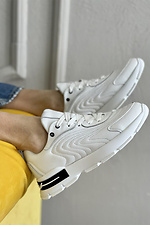 Шкіряні жіночі кросівки білого кольору  8018454 фото №8