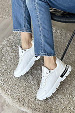 Кожаные женские кроссовки белого цвета  8018454 фото №10