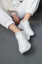 Кожаные женские кроссовки белого цвета 8018456 фото №12