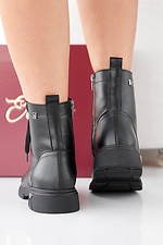 Schwarze Damen-Winterstiefel aus Leder  2505458 Foto №4