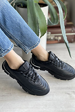 Женские кожаные кроссовки черного цвета на платформе 8018458 фото №5