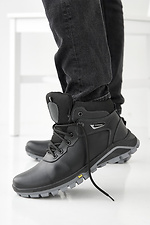 Schwarze Winterstiefel für Herren aus Leder 2505471 Foto №1