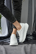 Жіночі шкіряні кросівки білого кольору на платформі  8019473 фото №7