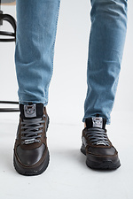 Чоловічі шкіряні кросівки коричневого кольору для міста  8018474 фото №2