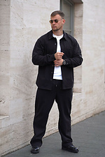 Schwarzes, lässig geschnittenes, warmes Oversize-Herrenhemd aus Kunstwolle in Übergröße. Teamv 8034476 Foto №2