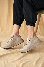 Plateau-Sneaker aus beigefarbenem Leder für Damen  8019477 Foto №2