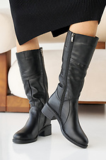 Schwarze Winterstiefel aus Leder für Damen 2505481 Foto №7