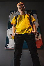 Gelbes T-Shirt aus Baumwolle mit Raglanärmeln Custom Wear 8025482 Foto №4