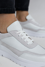 Білі шкіряні кросівки бежевого кольору зі вставками із замші  8019488 фото №8