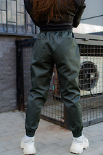 Зеленые коттоновые штаны джоггеры на манжетах Without 8048493 фото №5
