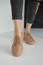 Beige leather summer sneakers with perforations  8019498 photo №3
