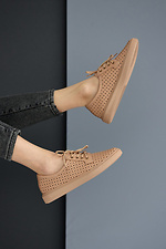 Beige leather summer sneakers with perforations  8019498 photo №4