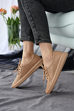 Beige leather summer sneakers with perforations  8019498 photo №6