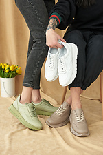 Жіночі кросівки з натуральної шкіри бежевого кольору  8019499 фото №3