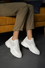Белые женские кроссовки из перфорированной кожи  8018511 фото №2