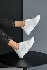 Белые летние кроссовки из натуральной кожи в перфорацию 8019526 фото №10