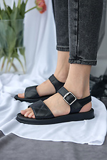 Czarne letnie skórzane sandały ze sprzączką  8019533 zdjęcie №6