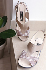 Light leather open sandals with buckle  4205549 photo №1