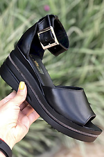 Czarne skórzane sandały peep toe na platformie  8018553 zdjęcie №8