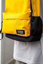 Kleiner urbaner Rucksack gelb mit Außentasche mit Reißverschluss Without 8042559 Foto №4