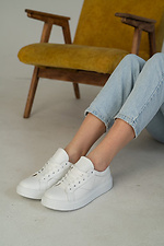 Leather women's sneakers for the city in white  8018566 photo №14