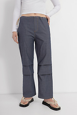 Damskie szerokie spodnie o prostym kroju wykonane z wysokiej jakości bawełny z zakładkami  4014567 zdjęcie №1