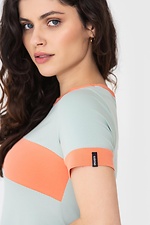 LENA gestricktes Sportkleid mit kurzen Ärmeln und Knopfleiste auf der Brust Garne 3040571 Foto №4
